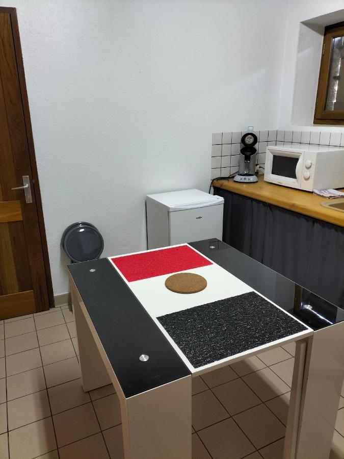 Studio Confortable Proche Des Sites Touristiques Issendolus Kültér fotó